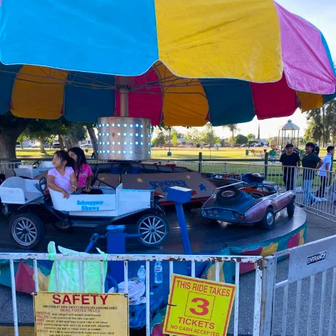 Family carnival ride